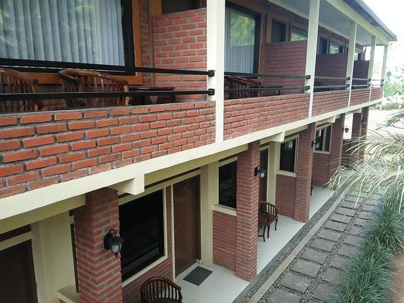 Bukit Alamanda Resort Garut Exterior photo