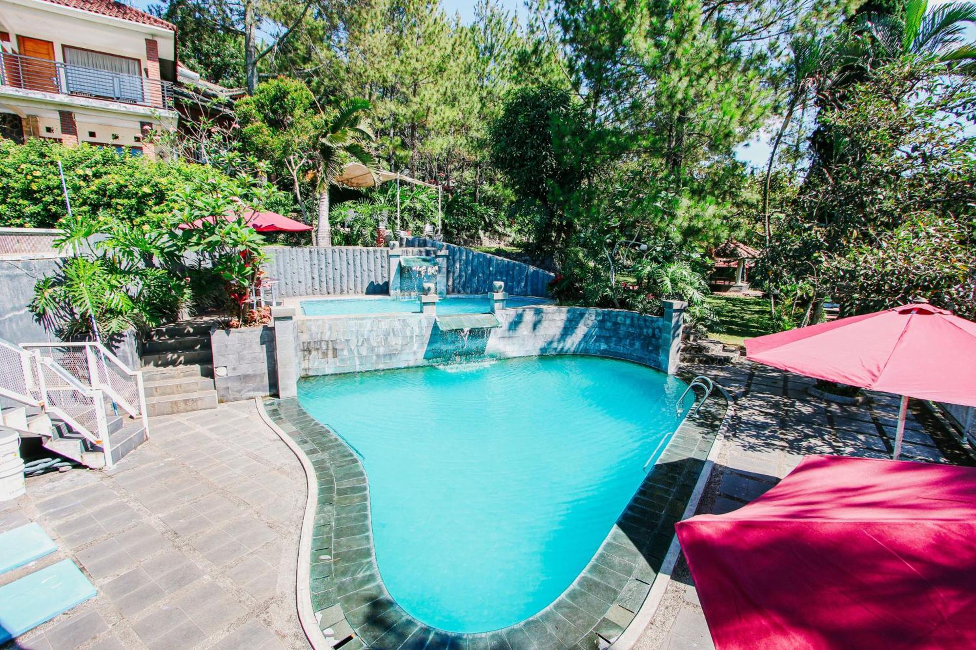 Bukit Alamanda Resort Garut Exterior photo